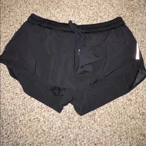 Lululemon size 10 hotty hot shorts